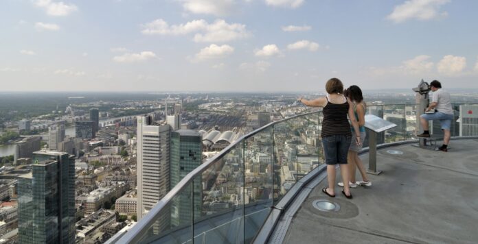 Main Tower Frankfurt (Quelle: visitfrankfurt/Holger Ullmann)